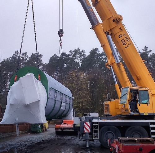 PEKAES (Poland) moves an oversized load across Europe